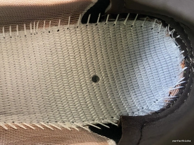 Yeezy Adidas V3 700 GY4109 Boost Copfade 0716